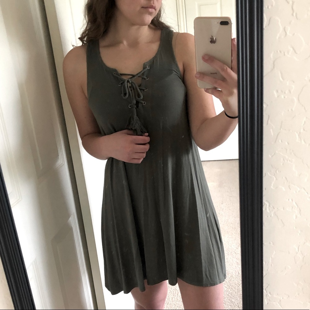 SOCIALITE FOREST GREEN MINI TO MIDI DRESS TIE NECK LINE